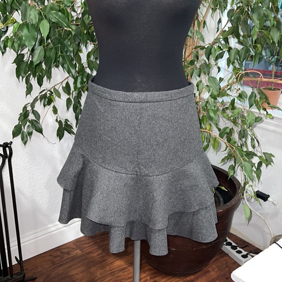 J. Crew Gray Wool Blend Flounce Mini Skirt Size 4 - Picture 2 of 8
